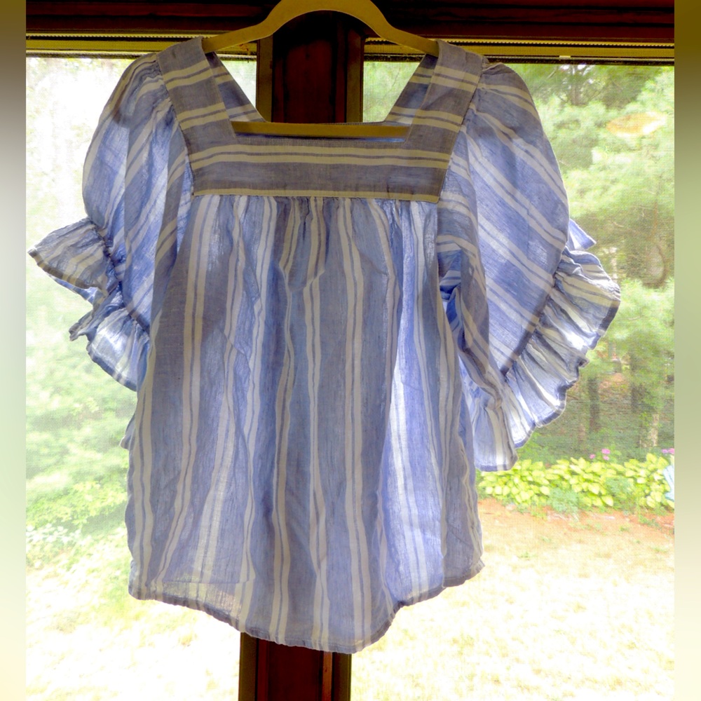 Beachlunchlounge Linen/Cotton Blue and White Flutter Sleeve Blouse